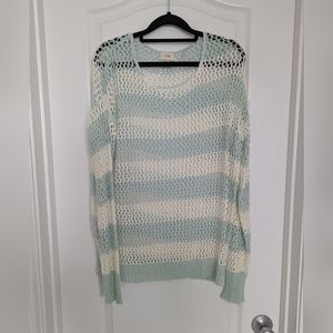 Women's long sleeve shirt size M/L